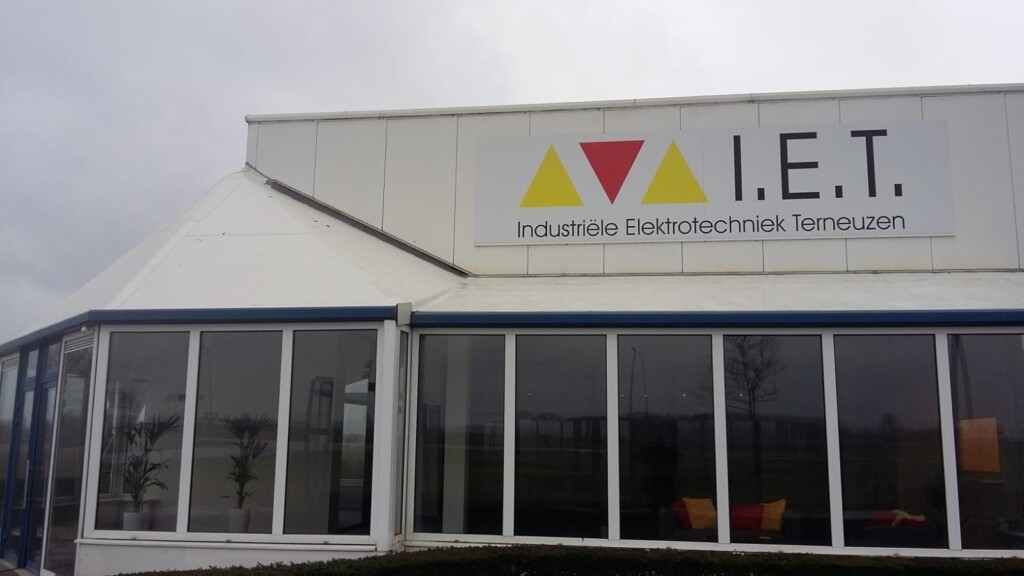 Realisatie TPO gekleefd – renovatie