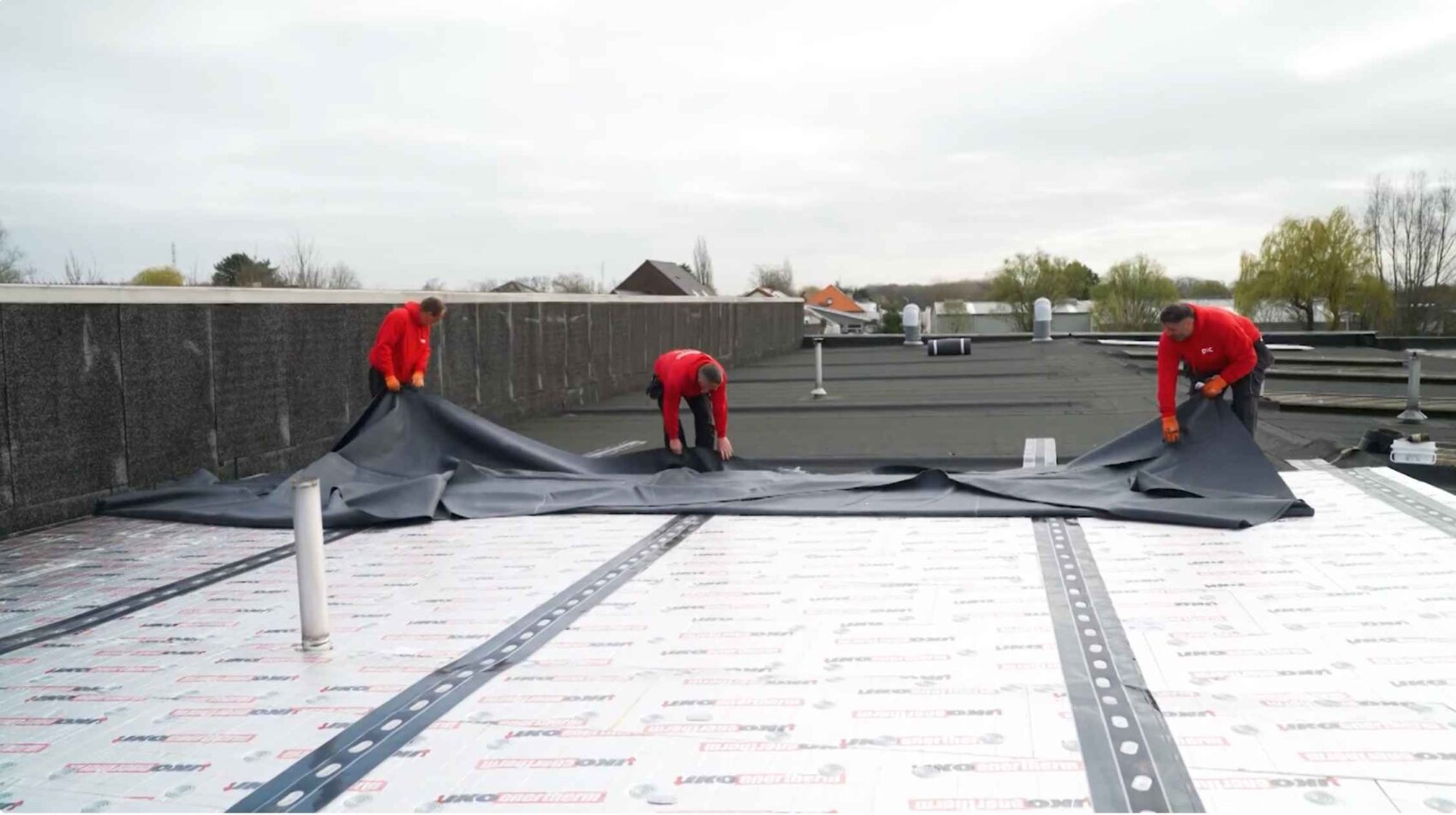 Contacteer Dakrubbercentrale voor uw plat dak
